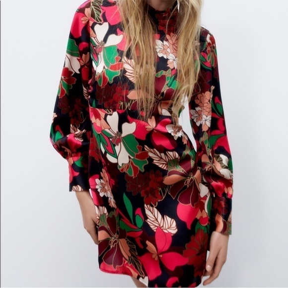 Zara NWT floral print satin effect dress - Picture 3 of 11